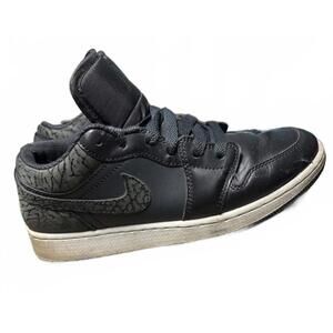 Nike Air Jordan 1 Low Sneakers Size 5.5